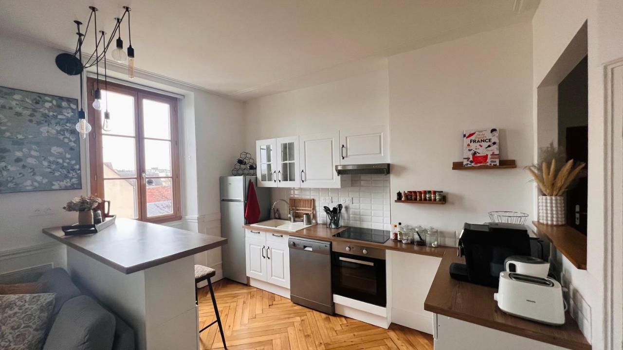 Charmant Appartement Plein Centre Ville - Parking Prive Auxerre Exteriér fotografie